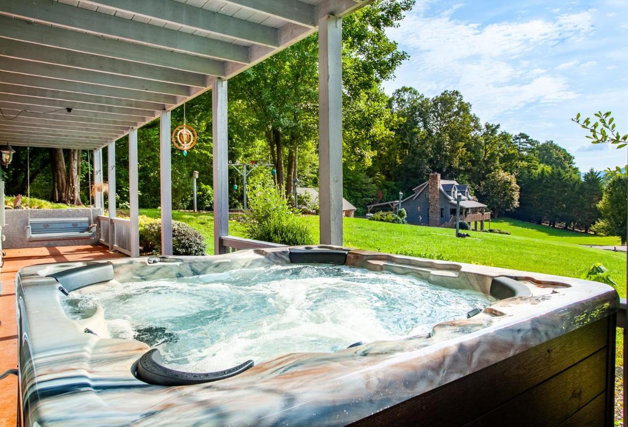 Ole Smoky Bnb - Game Room, Hot Tub, Mtn Views! Pigeon Forge Exterior foto