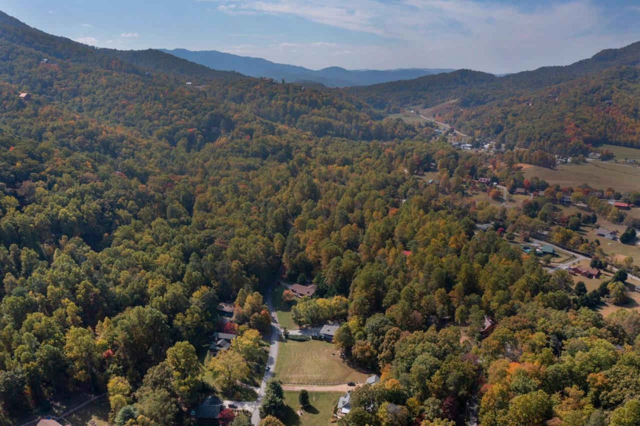 Ole Smoky Bnb - Game Room, Hot Tub, Mtn Views! Pigeon Forge Exterior foto